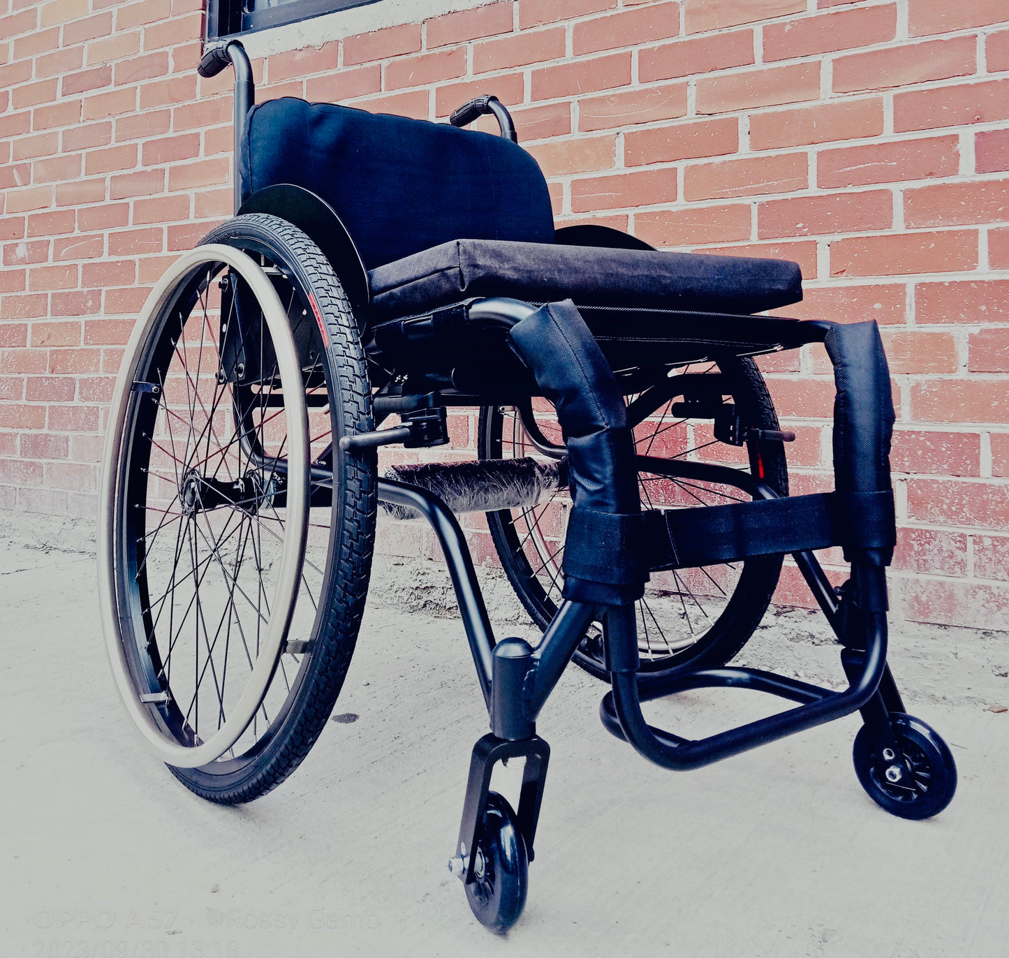 Silla de Acero Inoxidable “Rhino” fabricada medida del usuario 