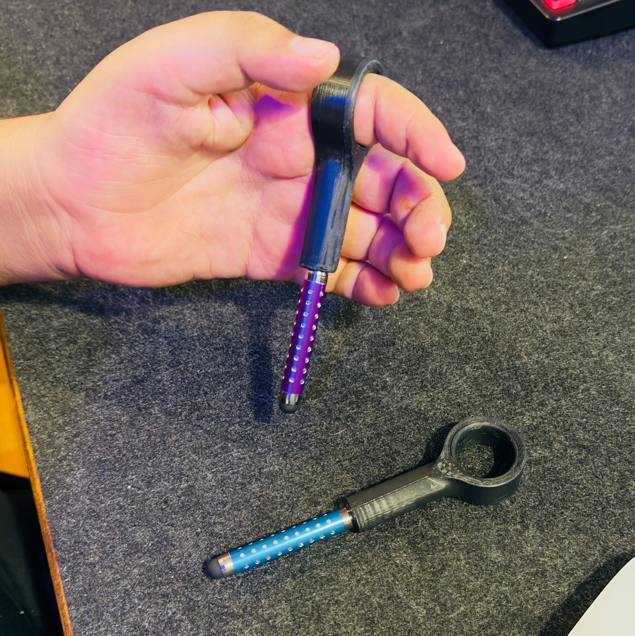 “Lápiz Adaptado para Control de Teléfonos y Tablets - 2 piezas